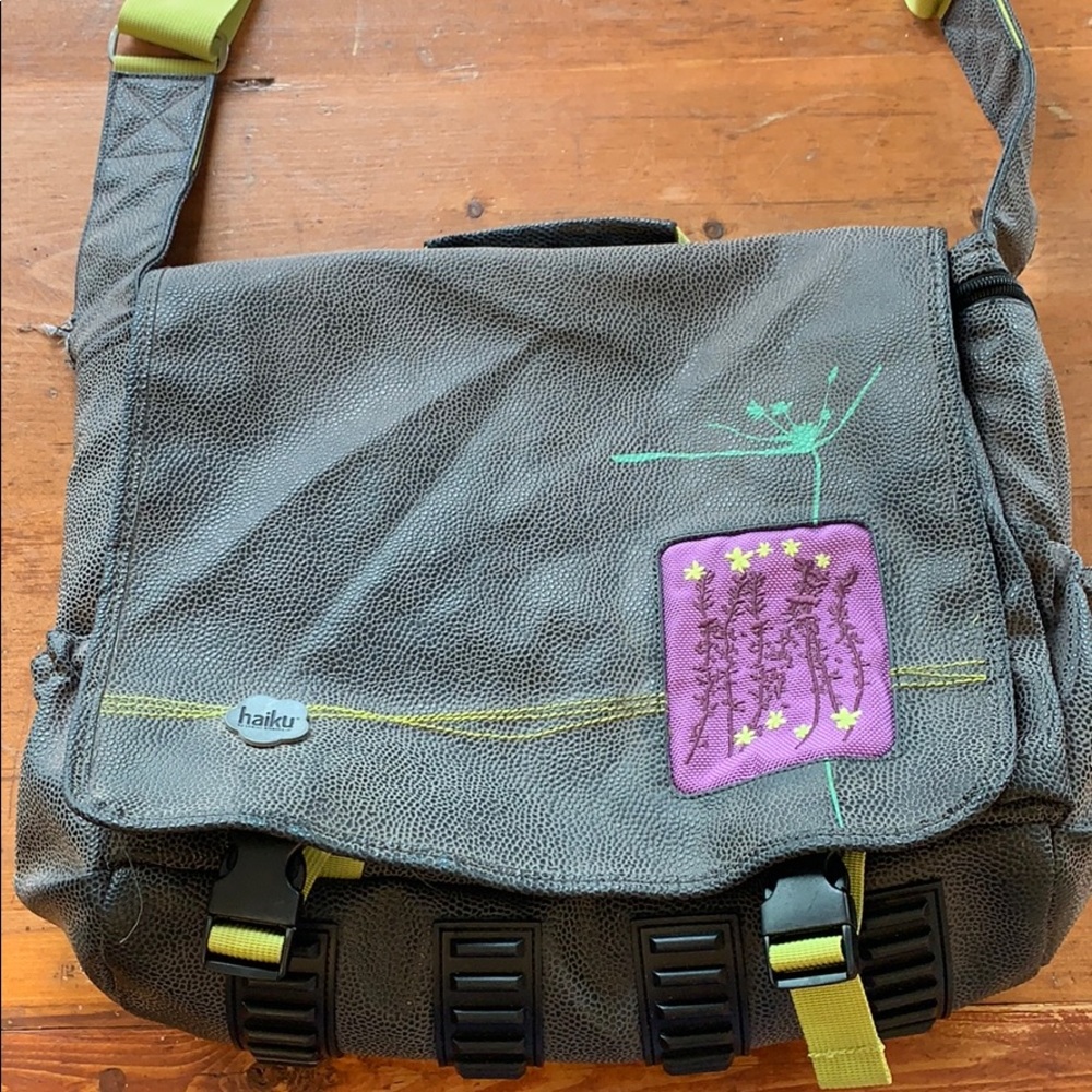 Haiku Computer Bag
